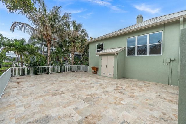 811 BIRDIE WAY, Apollo Beach, FL 33572