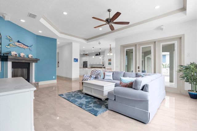 811 BIRDIE WAY, Apollo Beach, FL 33572