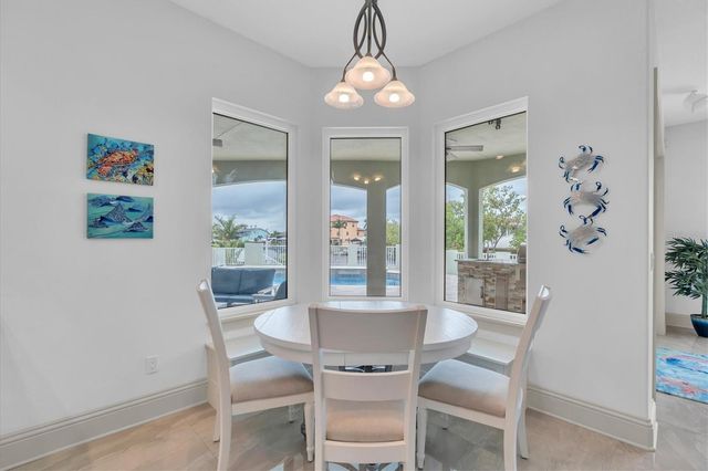 811 BIRDIE WAY, Apollo Beach, FL 33572