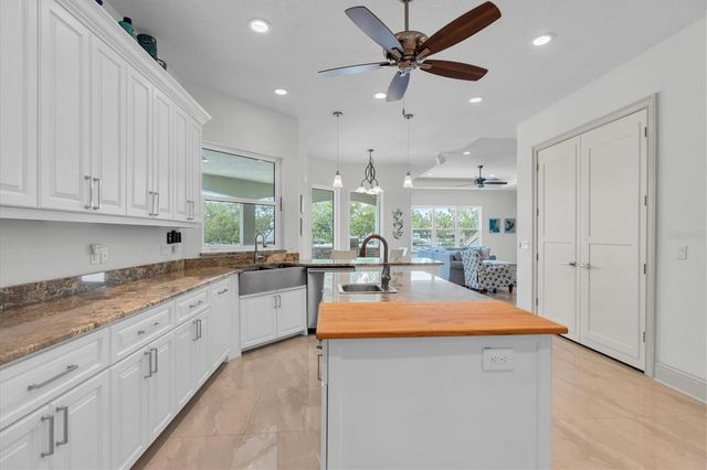 811 BIRDIE WAY, Apollo Beach, FL 33572