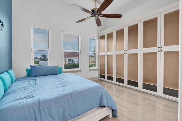 811 BIRDIE WAY, Apollo Beach, FL 33572