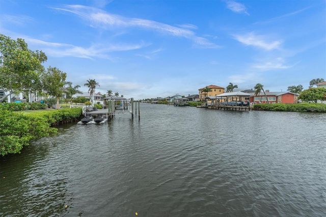 811 BIRDIE WAY, Apollo Beach, FL 33572