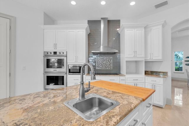 811 BIRDIE WAY, Apollo Beach, FL 33572