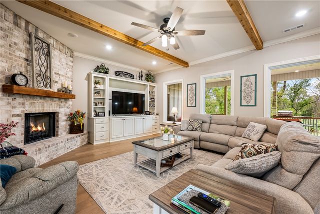 2880 Peck Road, Pea Ridge, AR 72751