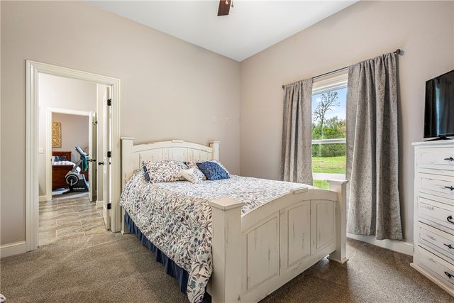 2880 Peck Road, Pea Ridge, AR 72751
