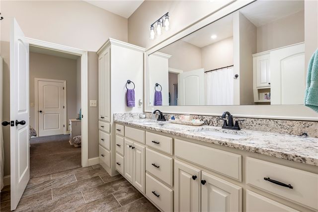 2880 Peck Road, Pea Ridge, AR 72751