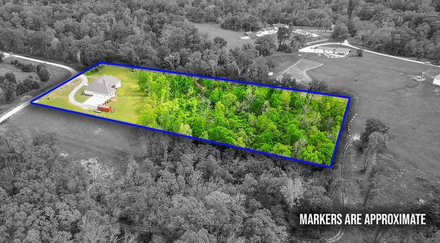 2880 Peck Road, Pea Ridge, AR 72751