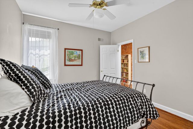 1233 E ST SE, Washington, DC 20003
