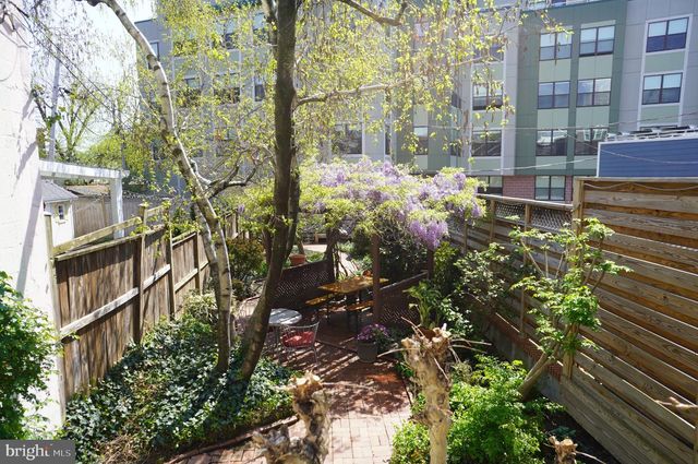 1233 E ST SE, Washington, DC 20003