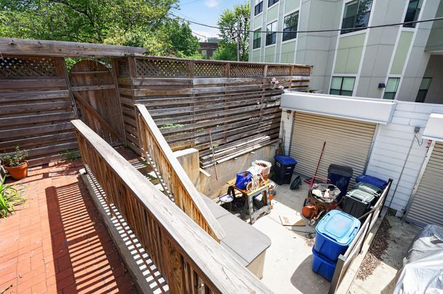 1233 E ST SE, Washington, DC 20003