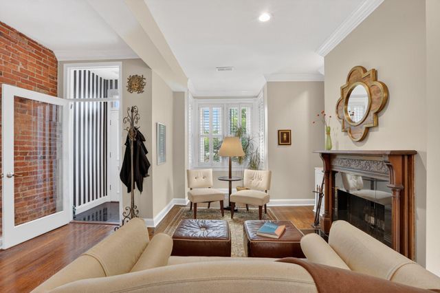 1233 E ST SE, Washington, DC 20003