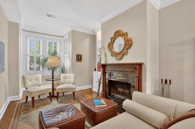 1233 E ST SE, Washington, DC 20003
