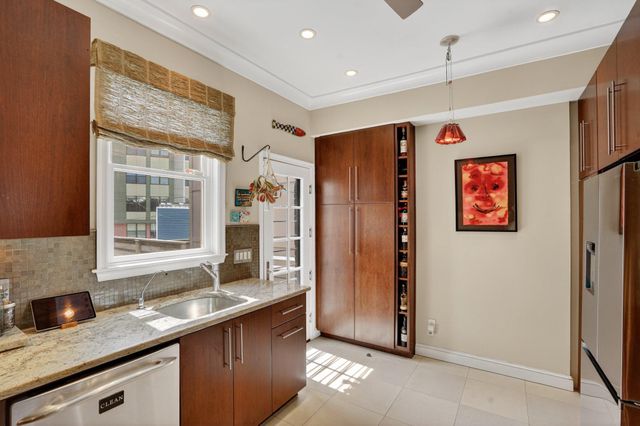 1233 E ST SE, Washington, DC 20003