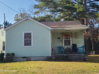 210 Clay Street, Kinston, NC 28501