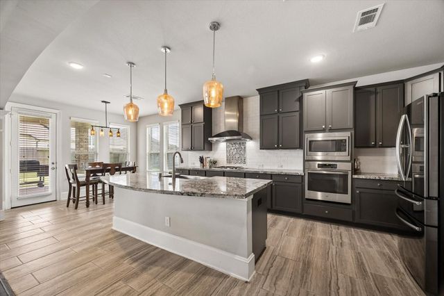 1907 Sapphire Pines Lane, Rosenberg, TX 77469