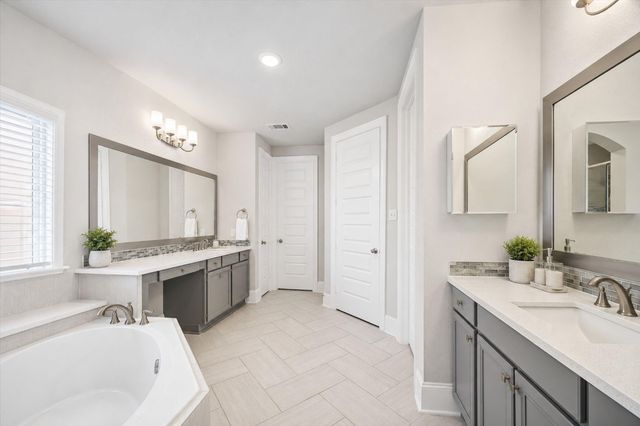 1907 Sapphire Pines Lane, Rosenberg, TX 77469