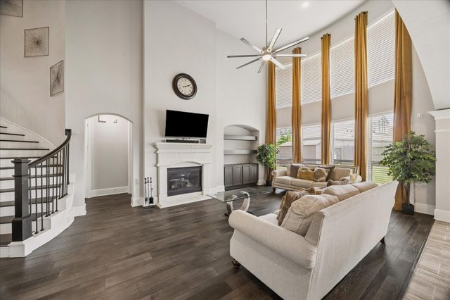 1907 Sapphire Pines Lane, Rosenberg, TX 77469