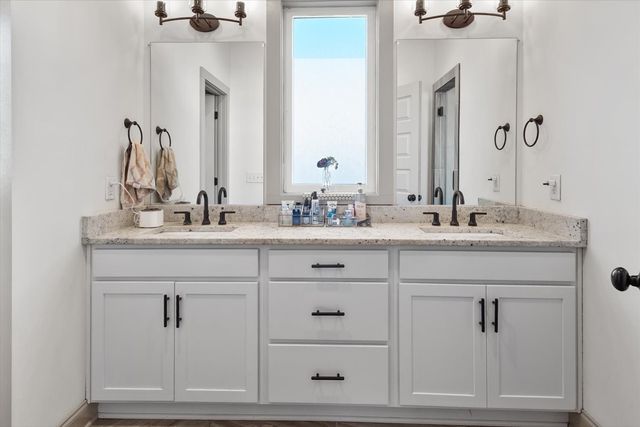 719 Douglas Ave Ste 5, Nashville, TN 37207