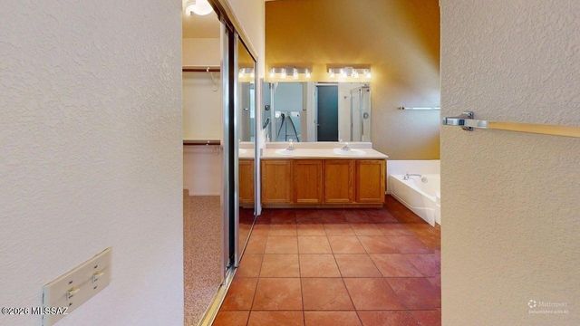 5157 E Calle Vista De Colores, Tucson, AZ 85711