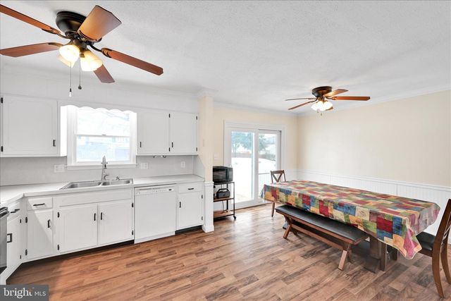 1093 RETTEW MILL RD, Ephrata, PA 17522