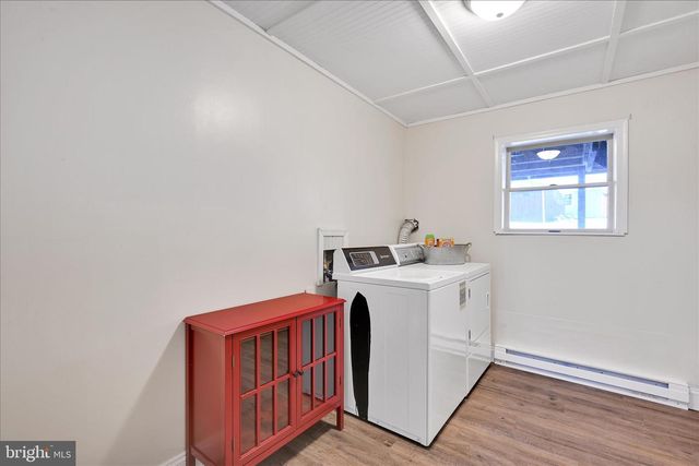 1093 RETTEW MILL RD, Ephrata, PA 17522