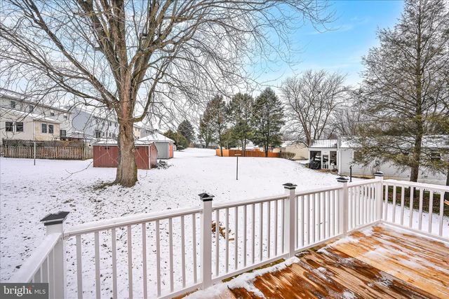 1093 RETTEW MILL RD, Ephrata, PA 17522