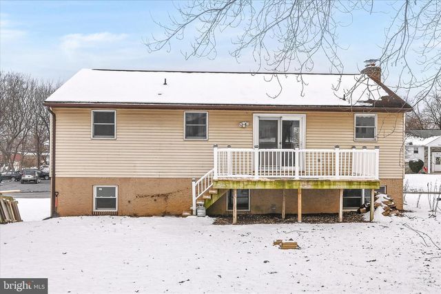 1093 RETTEW MILL RD, Ephrata, PA 17522