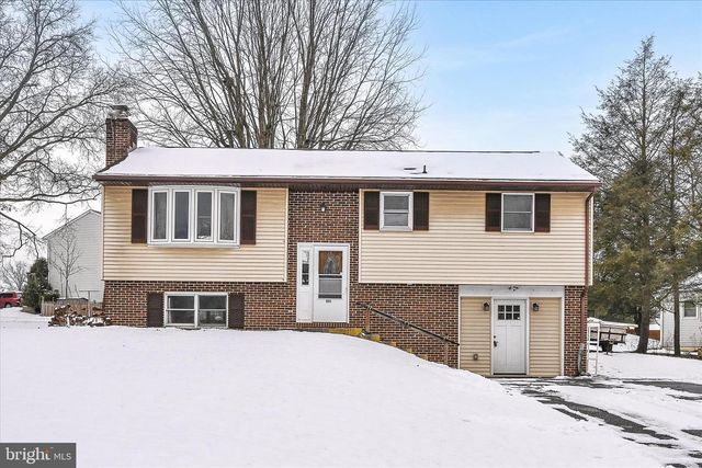 1093 RETTEW MILL RD, Ephrata, PA 17522