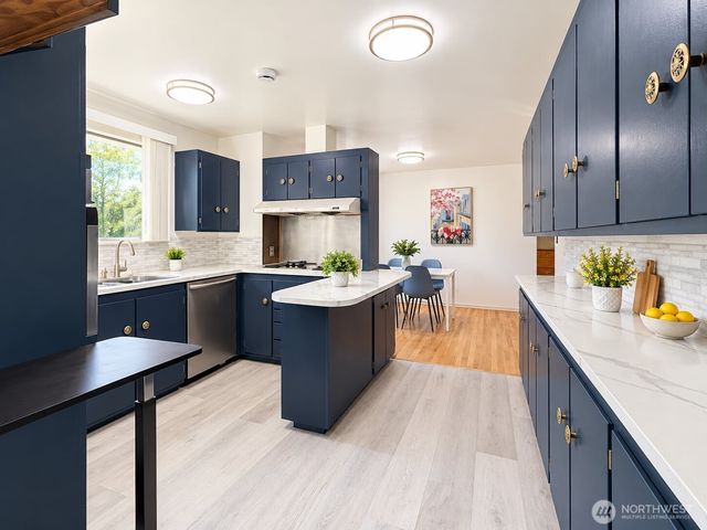 851 SW 116th Street, Seattle, WA 98146
