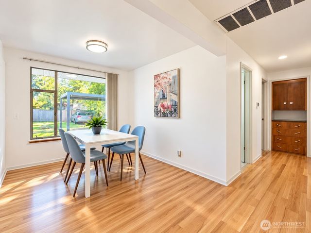 851 SW 116th Street, Seattle, WA 98146