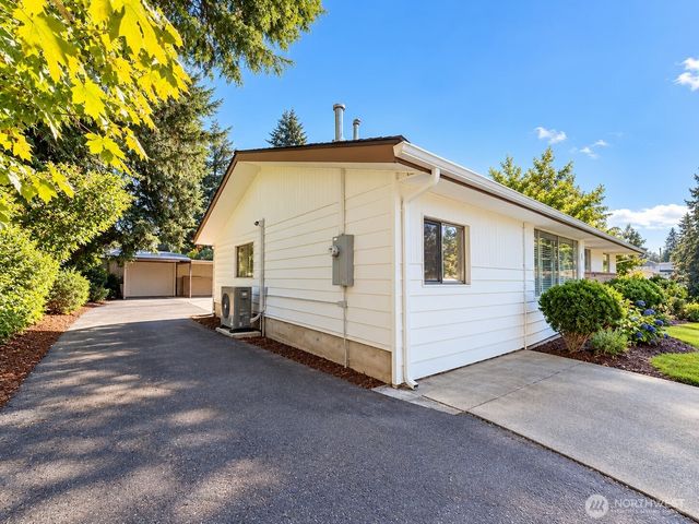 851 SW 116th Street, Seattle, WA 98146