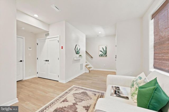 511 TURNER LN, Media, PA 19063
