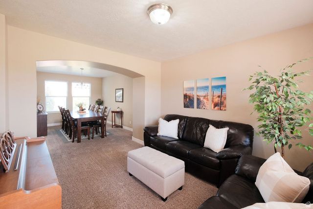 5483 S 3275 W, Roy, UT 84067