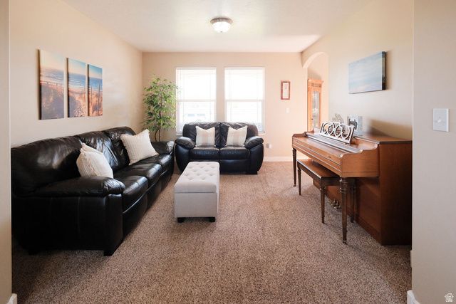 5483 S 3275 W, Roy, UT 84067