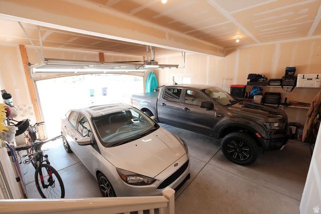 5483 S 3275 W, Roy, UT 84067