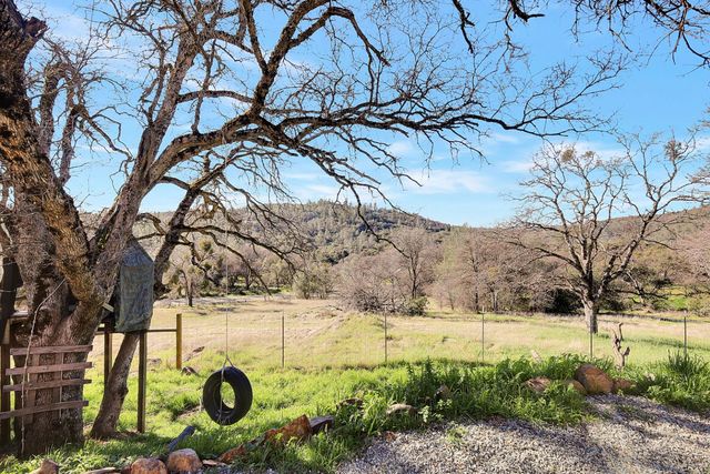 20516 Pleasant Valley Rd, North San Juan, CA 95960