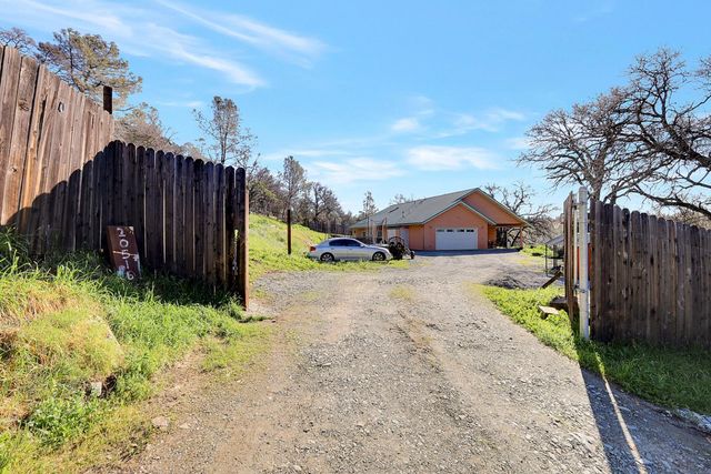 20516 Pleasant Valley Rd, North San Juan, CA 95960