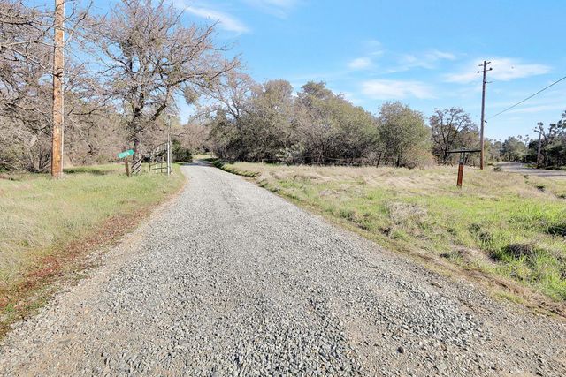 20516 Pleasant Valley Rd, North San Juan, CA 95960