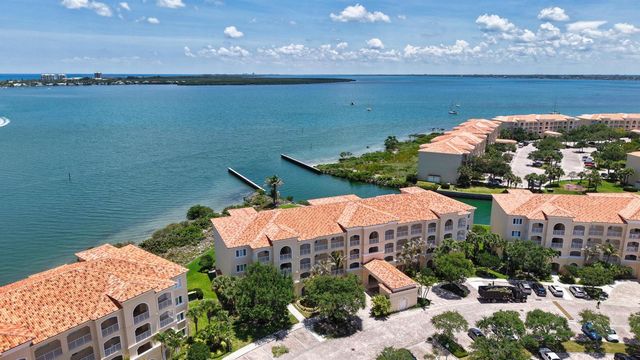 21 Harbour Isle Drive W Ph02, Fort Pierce, FL 34949