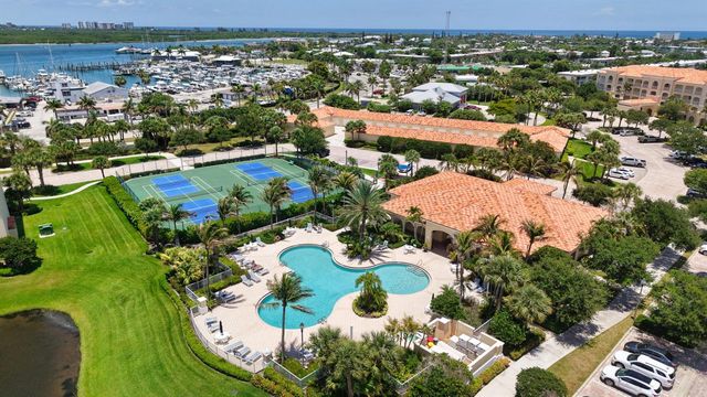 21 Harbour Isle Drive W Ph02, Fort Pierce, FL 34949