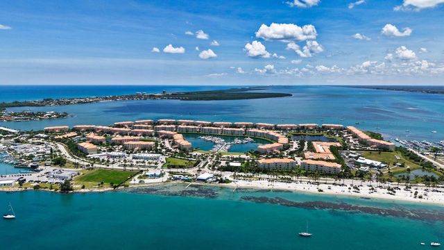 21 Harbour Isle Drive W Ph02, Fort Pierce, FL 34949