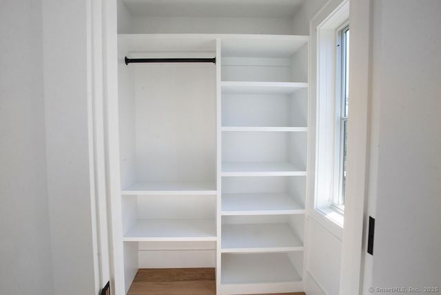 6 Down River Road B, New Canaan, CT 06840