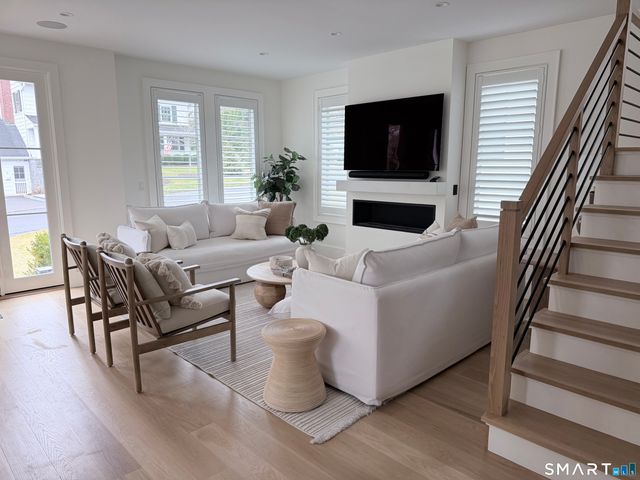 6 Down River Road B, New Canaan, CT 06840