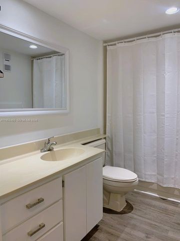 1703 Whitehall Dr 306, Davie, FL 33324