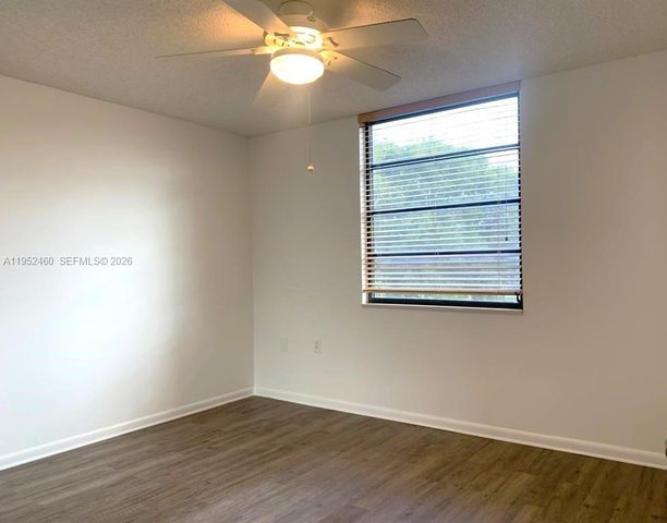 1703 Whitehall Dr 306, Davie, FL 33324