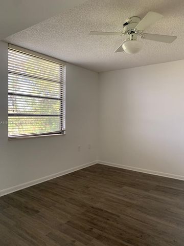 1703 Whitehall Dr 306, Davie, FL 33324