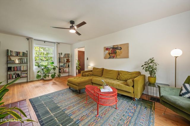 3303 Delrose Drive, Knoxville, TN 37914