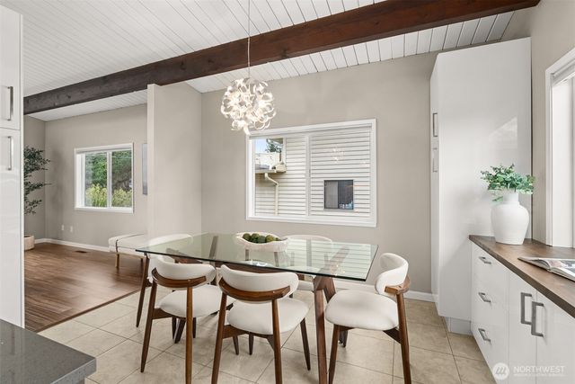 809 N 6th Avenue SW, Tumwater, WA 98512