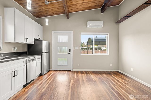 809 N 6th Avenue SW, Tumwater, WA 98512