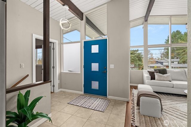 809 N 6th Avenue SW, Tumwater, WA 98512